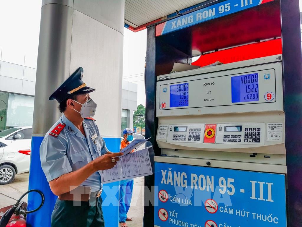 260303061112201229-can-tho-kiem-tra-dot-xuat-hoat-dong-kinh-doanh-xang-dau (1).jpg